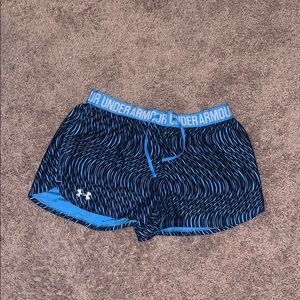 Underarmour shorts (size large)